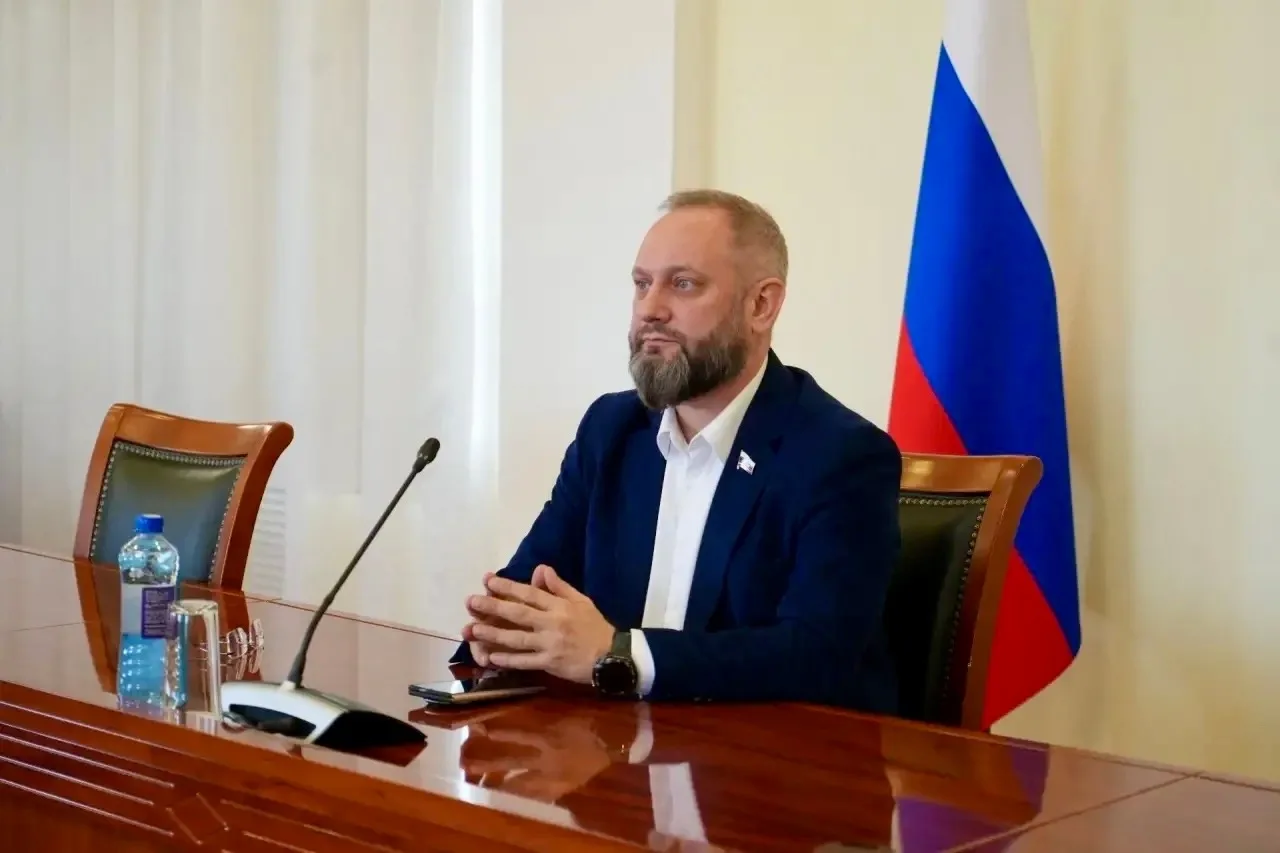 Антон Холодов принял участие в заседании Госдумы нового созыва