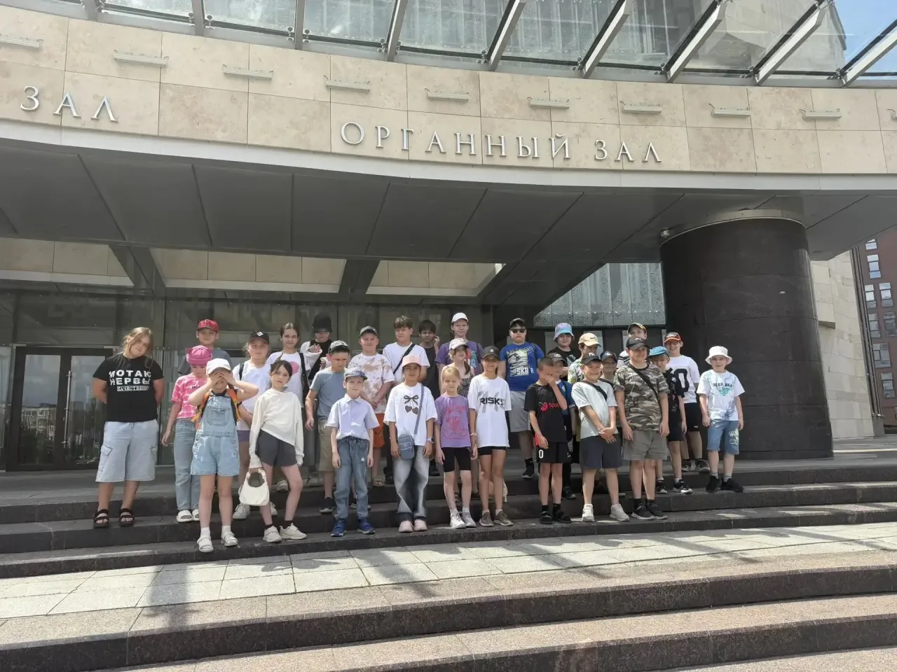 Мы патриоты страны 🇷🇺

В преддверии главного государственного праздника в нашей стране для ребят и