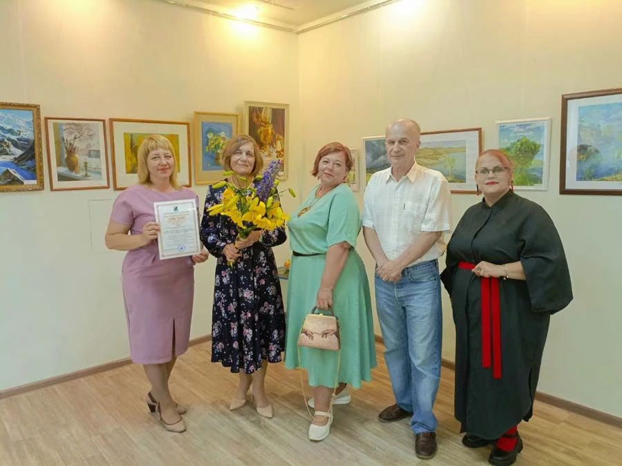 Выставка педагогов – художников
Педагог. Художник. Творец. Под таким ёмким названием в историко-крае