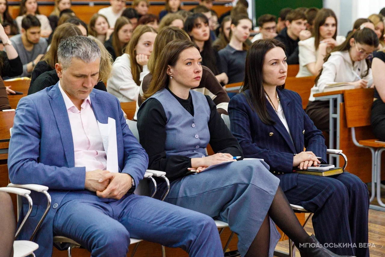 🗣️ Общеуниверситетский старостат в МГЮА!  15 апреля в Университете имени О.Е. Кутафина (МГЮА) состоя
