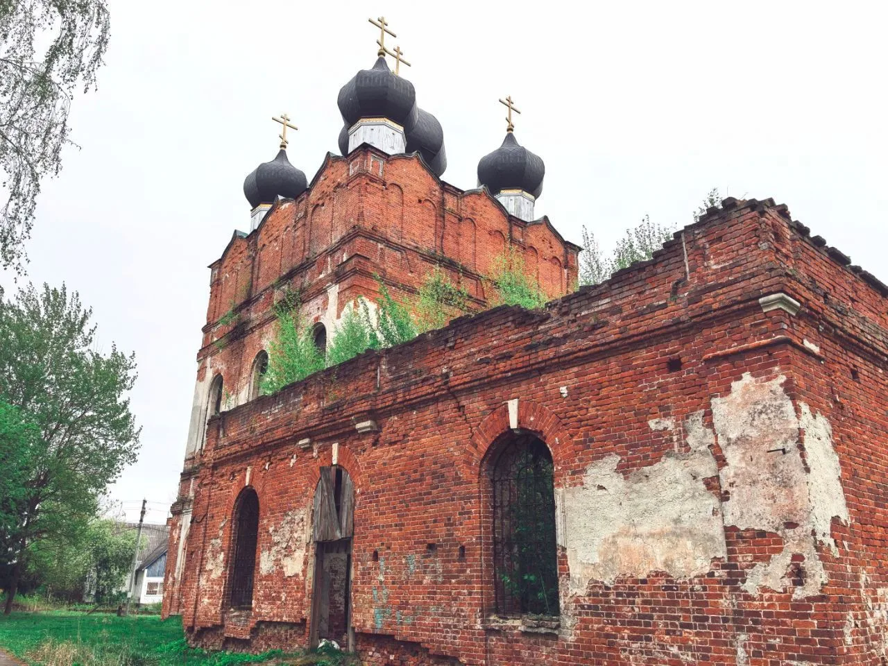Церковь Троицы Живоначальной в Лелечах

📌 Церковь Живоначальной Троицы основана в 1779 году, когда 