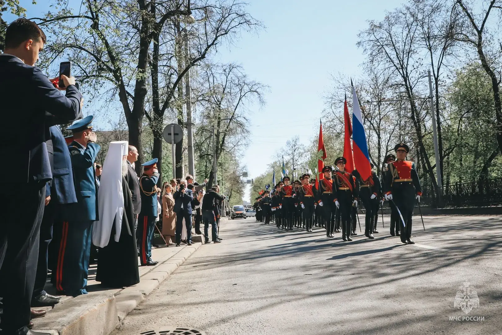 ⭐️В преддверии Дня Победы в Екатеринбурге состоялась торжественная церемония возложения цветов к пам