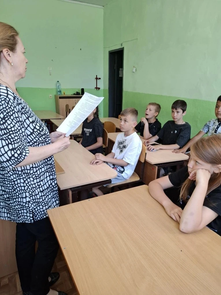 🚨 Безопасность превыше всего!!! 

В досуговой площадке школы им. Е. М. Зеленова (п. Новосемейкино) 