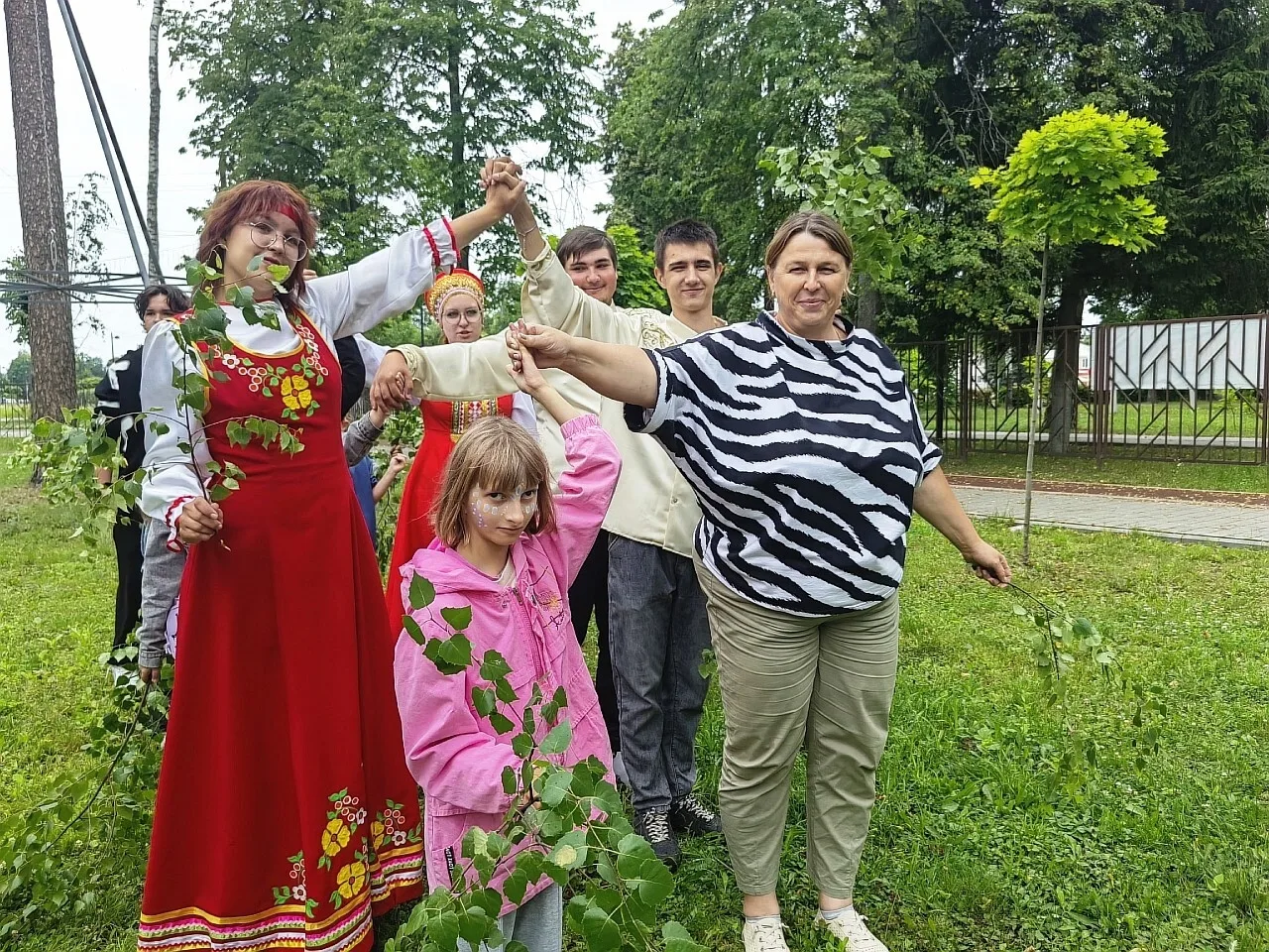 Изображение 1 к публикации «Подслушано Жуковка | Брянская область | Володарский район | Советский | Дятьково | Карачев | Белые Берега | Супонево | ЖК Андреевский парк | Мегаполис | Атмосфера | Работа | Вакансии»