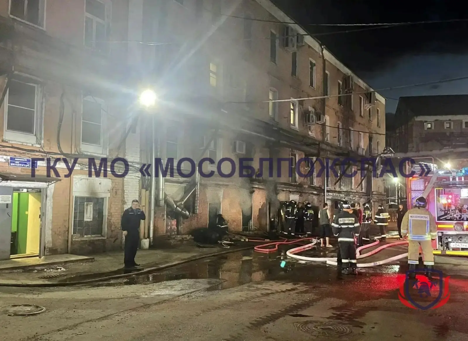 ☕️ Пожар на кофейном производстве: огнеборцы не дали пламени уничтожить цех 💦  🔴 Сегодня в посёлке С