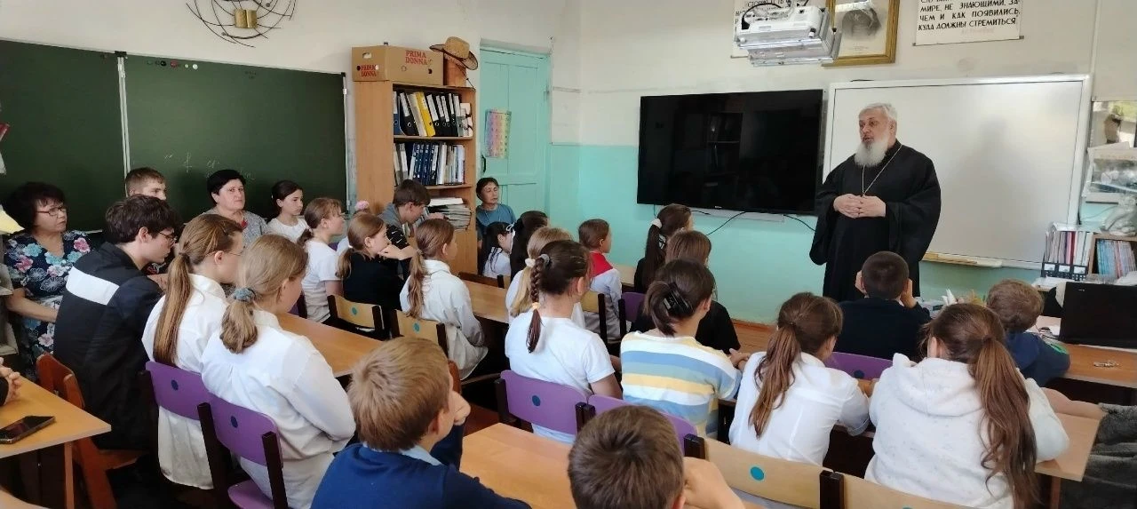 В преддверии Дня славянской письменности и культуры состоялась встреча учащихся с насто...