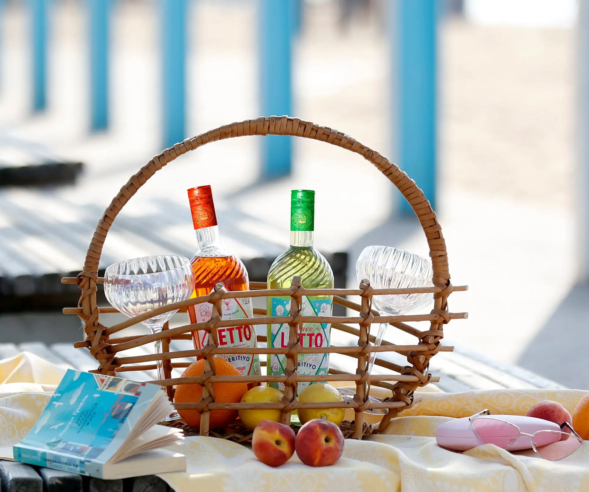 С первым днем лета! ☀️

Самое время строить планы на отпуск, мечтать о новых маршрутах и собирать че