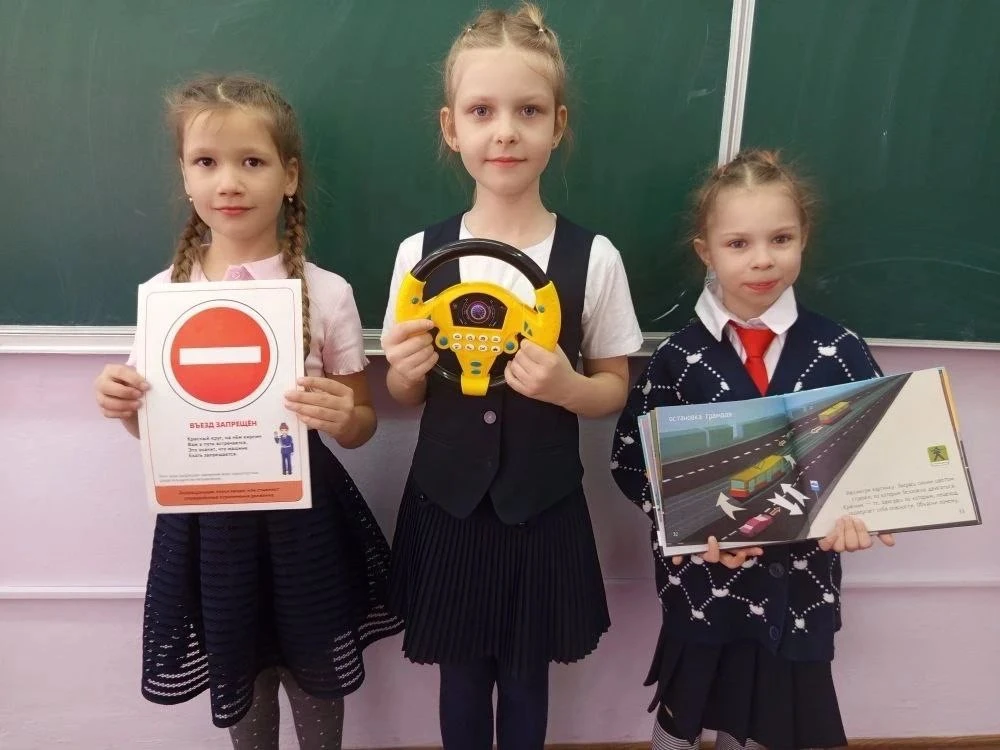 Перемены с пользой: как это было 🔥  🚦Наш отряд ЮИД (юные инспекторы движения) не теряет времени даро