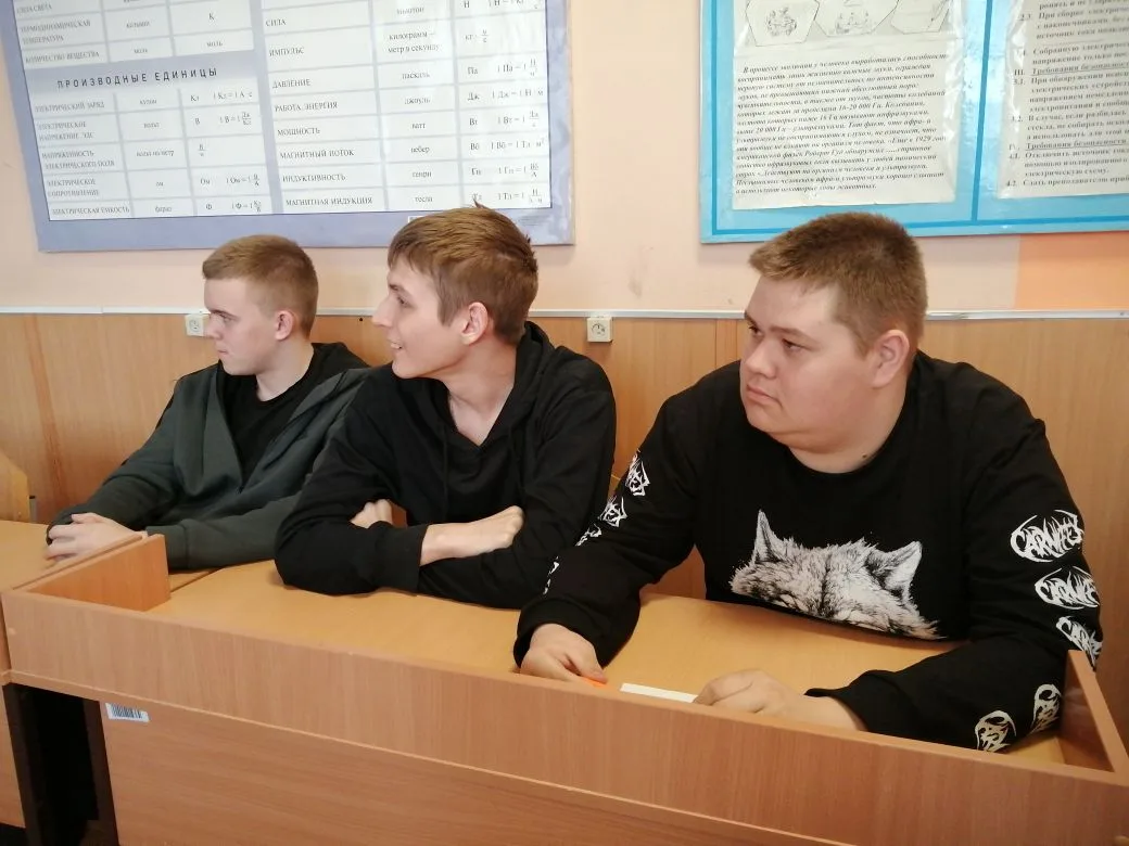 💡Квиз по физике: наука с юмором и неожиданными поворотами!

🚀Сегодня студенты нашего лицея собрали