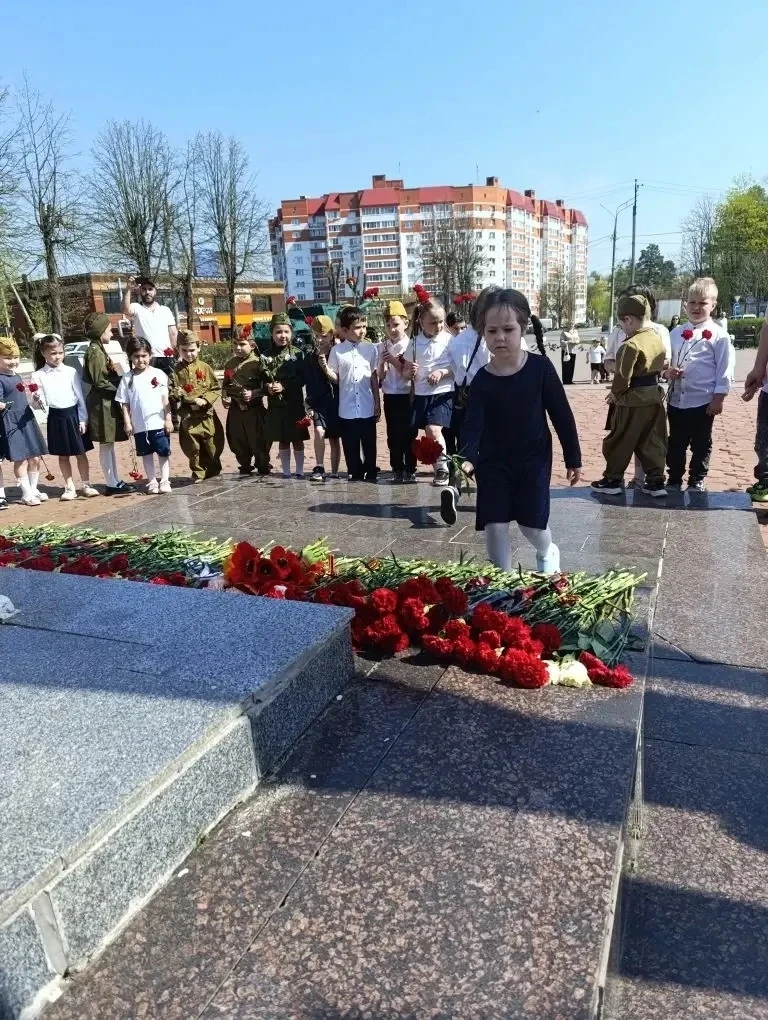В рамках реализации проекта "Предшкола стандарт детского сада" на тематической неделе "Моя Россия" в