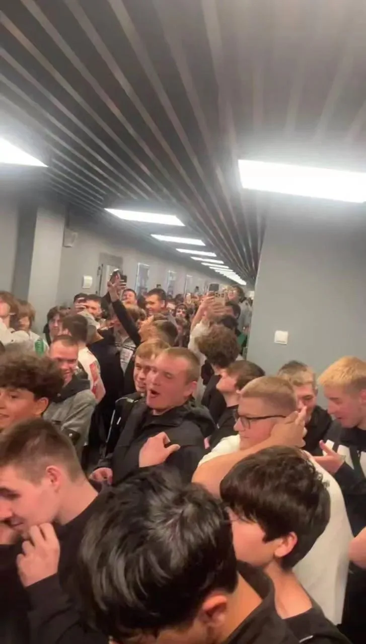 В Москве произошел студенческий бунт. Сотни студентов решили высказать свой протест. По...