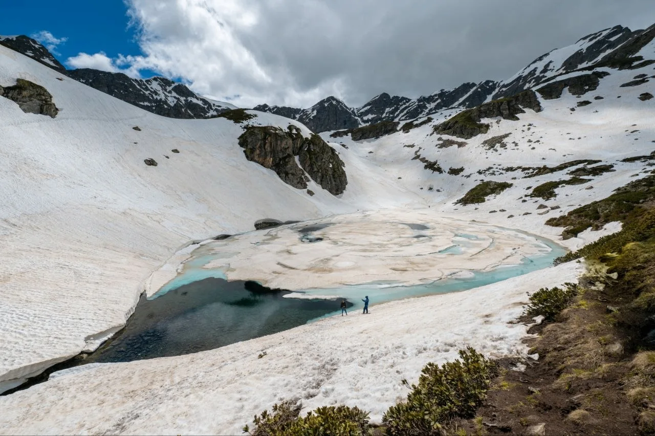 🏔 Поход до Дуккинских озёр экскурсоводы оценивают как средний по сложности

Сюда обязательно брать 