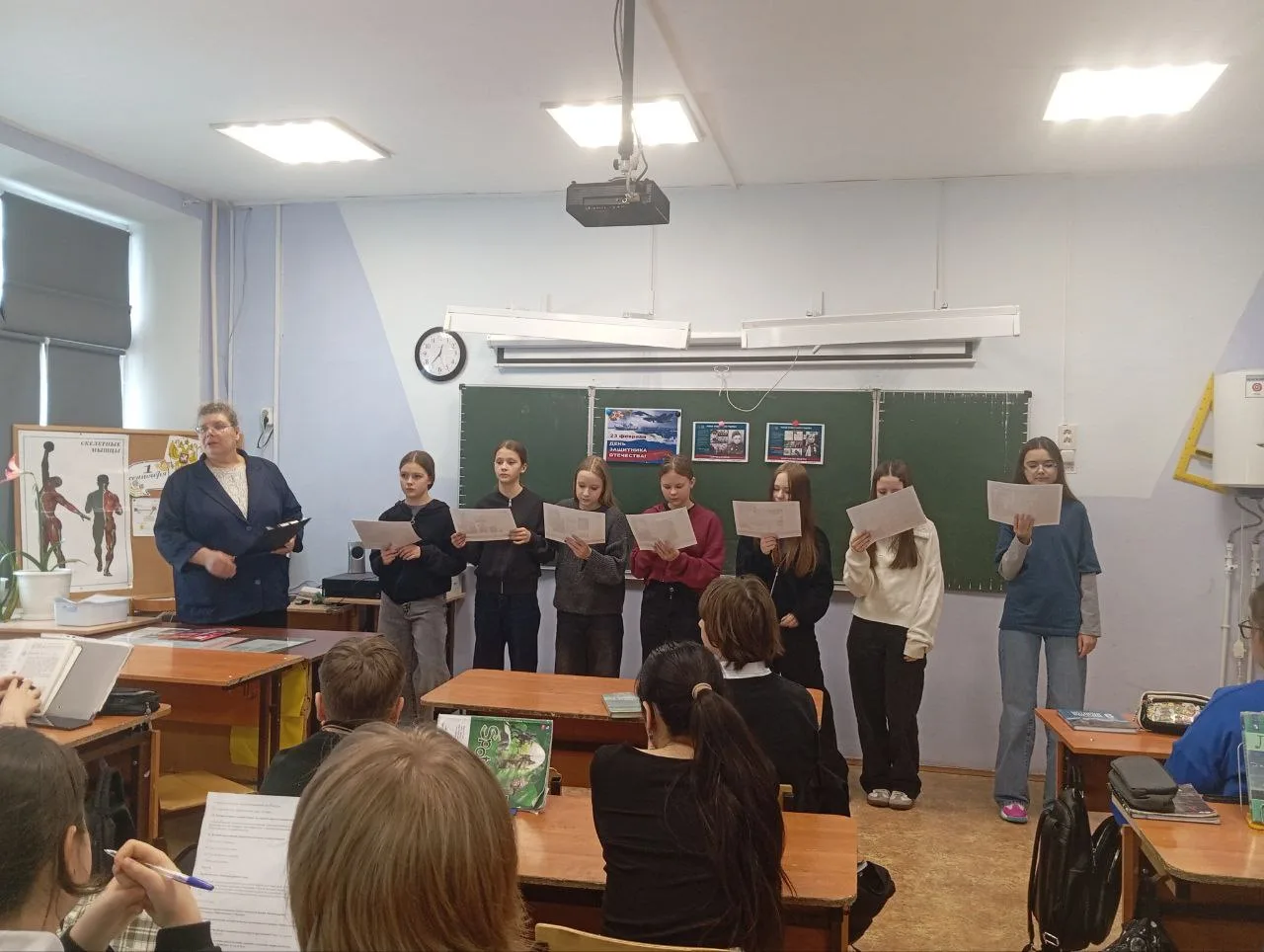 Хранители истории нашей школы ко Дню защитника Отечества подготовили для учащихся нашей школы темати
