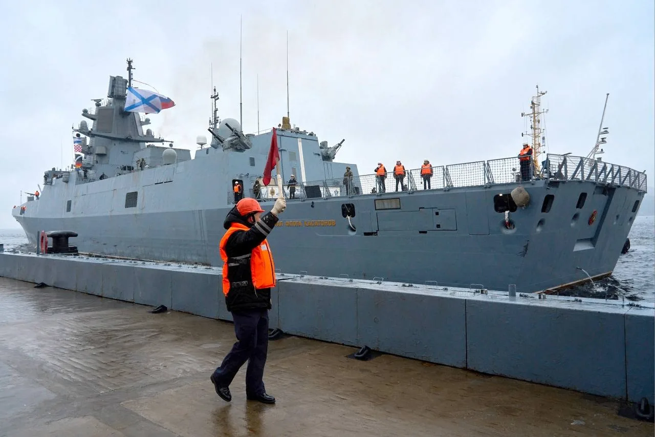 Фрегат «Адмирал флота Касатонов» вернулся на базу после дальнего похода, пройдя 27 тыся...