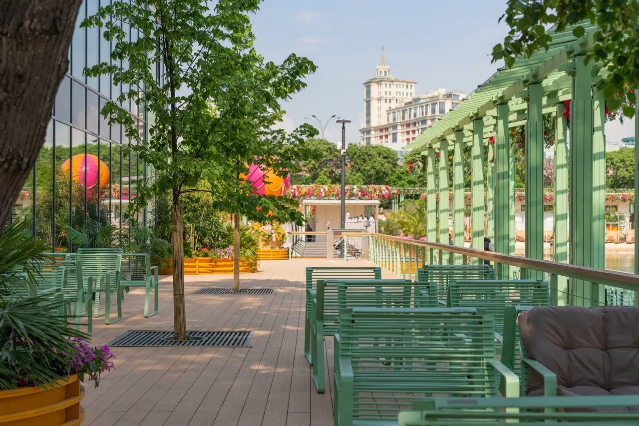 Планы на жаркое лето — загорать и купаться на пляже в Парке Горького 🏖

Пионерский пруд уже открылс