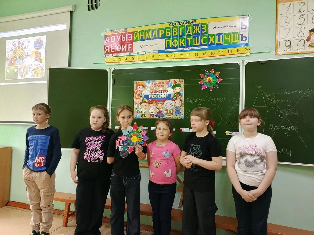 Ура! Третий день в лагере «Солнышко» (деревня Лаврово) выдался по‑настоящему праздничным — мы отмеча