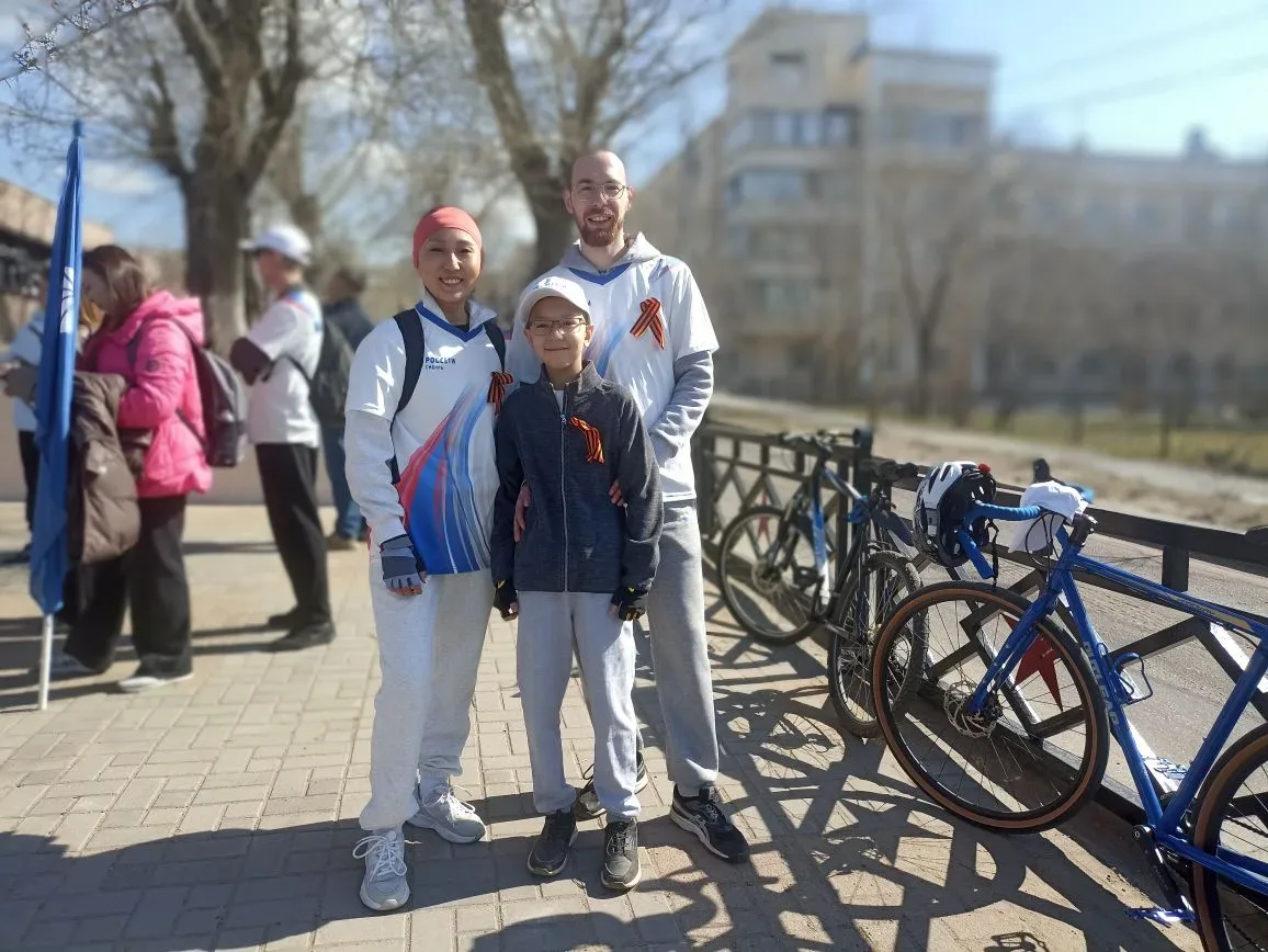 🌟 Память, спорт и гордость за город: ученики школы №65 на велопробеге «Звезда Победы»! 🌟  В преддвер
