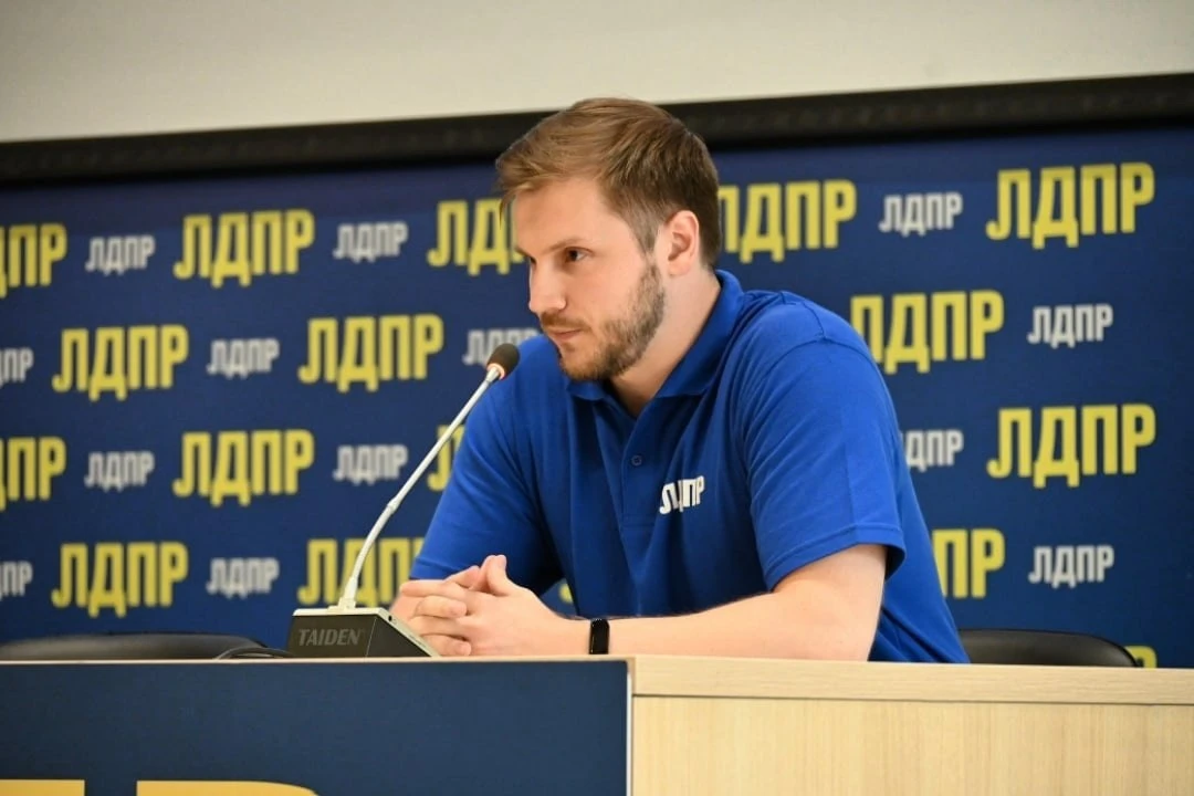 На СВО погиб герой мема «Сафонов, оплатить!» — экс-помощник Жириновского Александр Сафо...