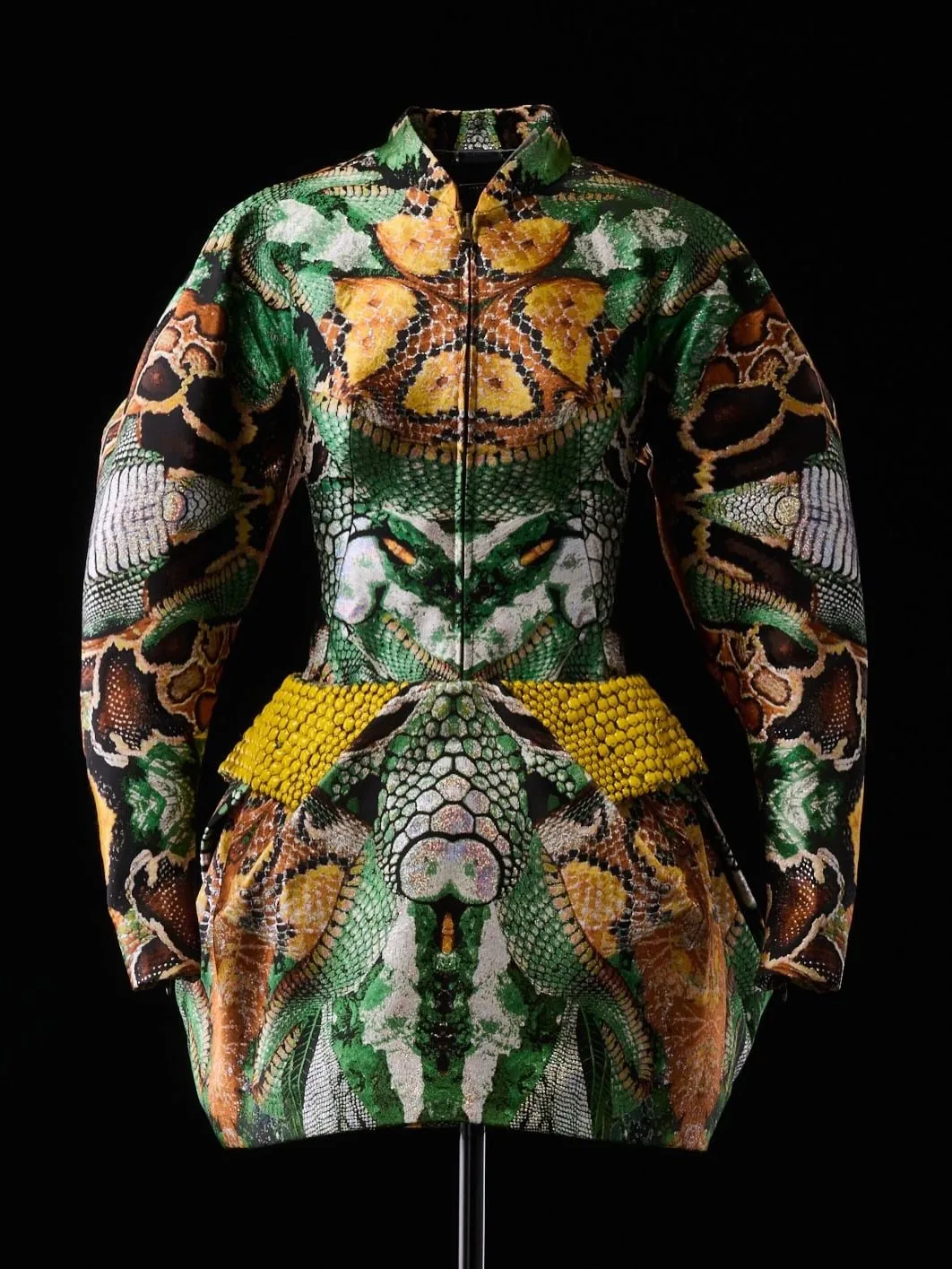 17 сентября в Нью-Йорке на торги в рамках аукциона The Impossible Couture Collection вы...