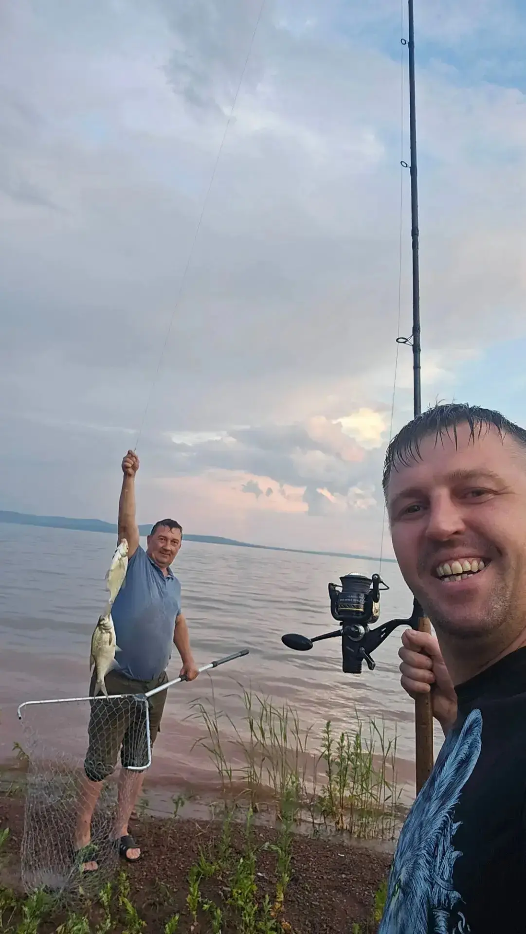 Такие уловы на наших водоемах ! 

Впервые такое от слов подписчика !