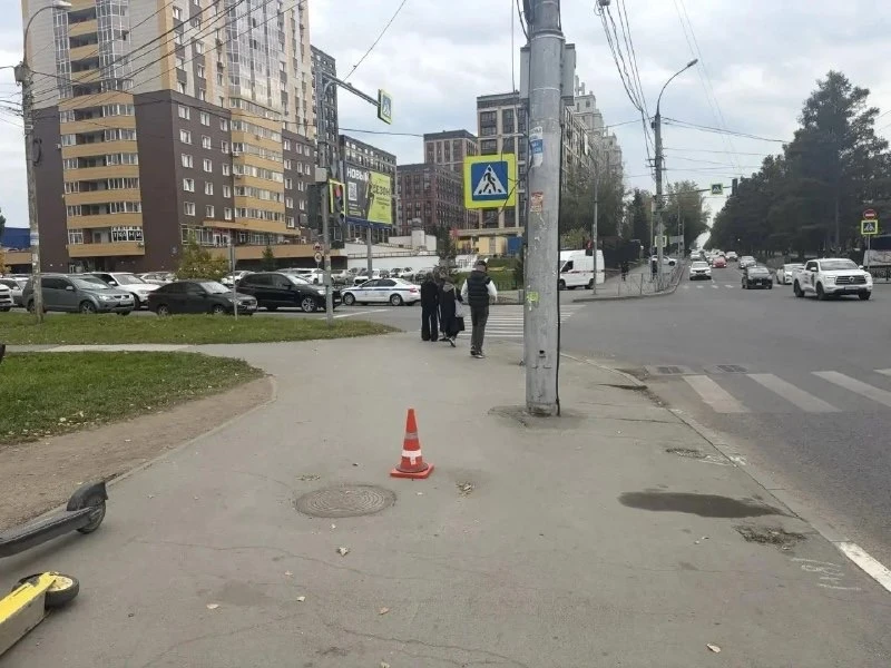 🛴 В Новосибирске самокатчик сбил 14-летнюю девочку и уехал