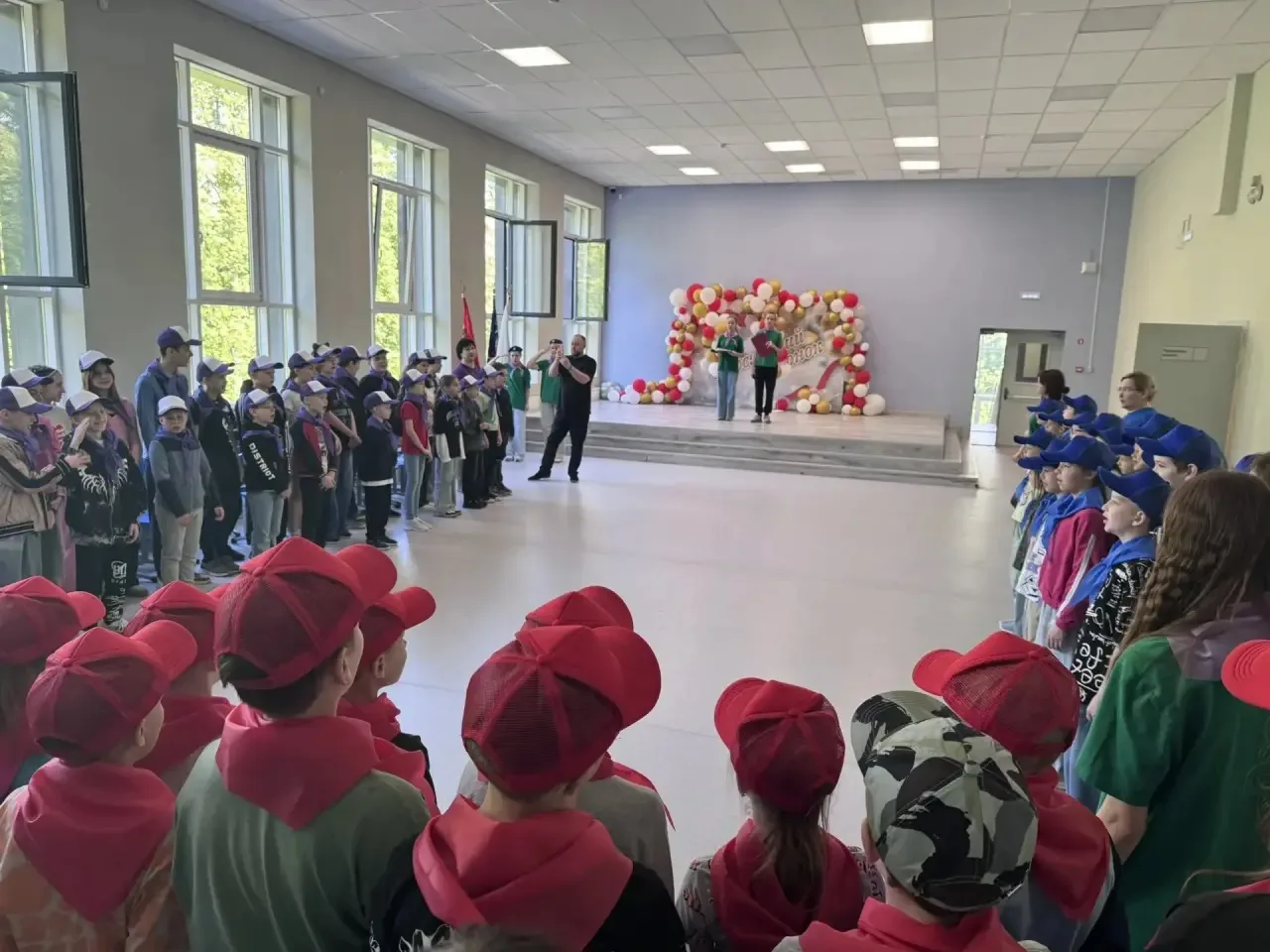 🏫 Сегодня в нашей школе состоялось торжественное открытие лагеря «Детская Страна».