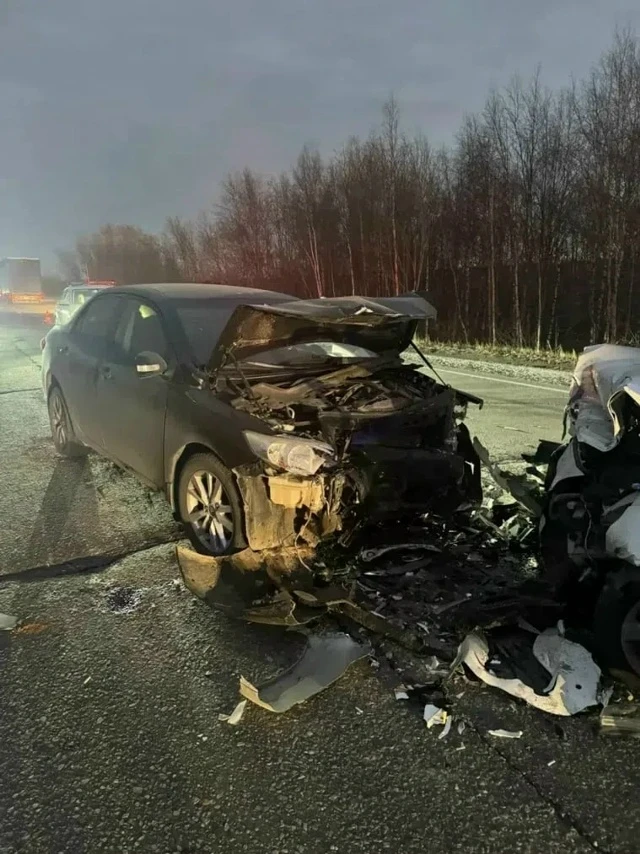 В Новом Уренгое произошло смертельное ДТП с участием женщины.