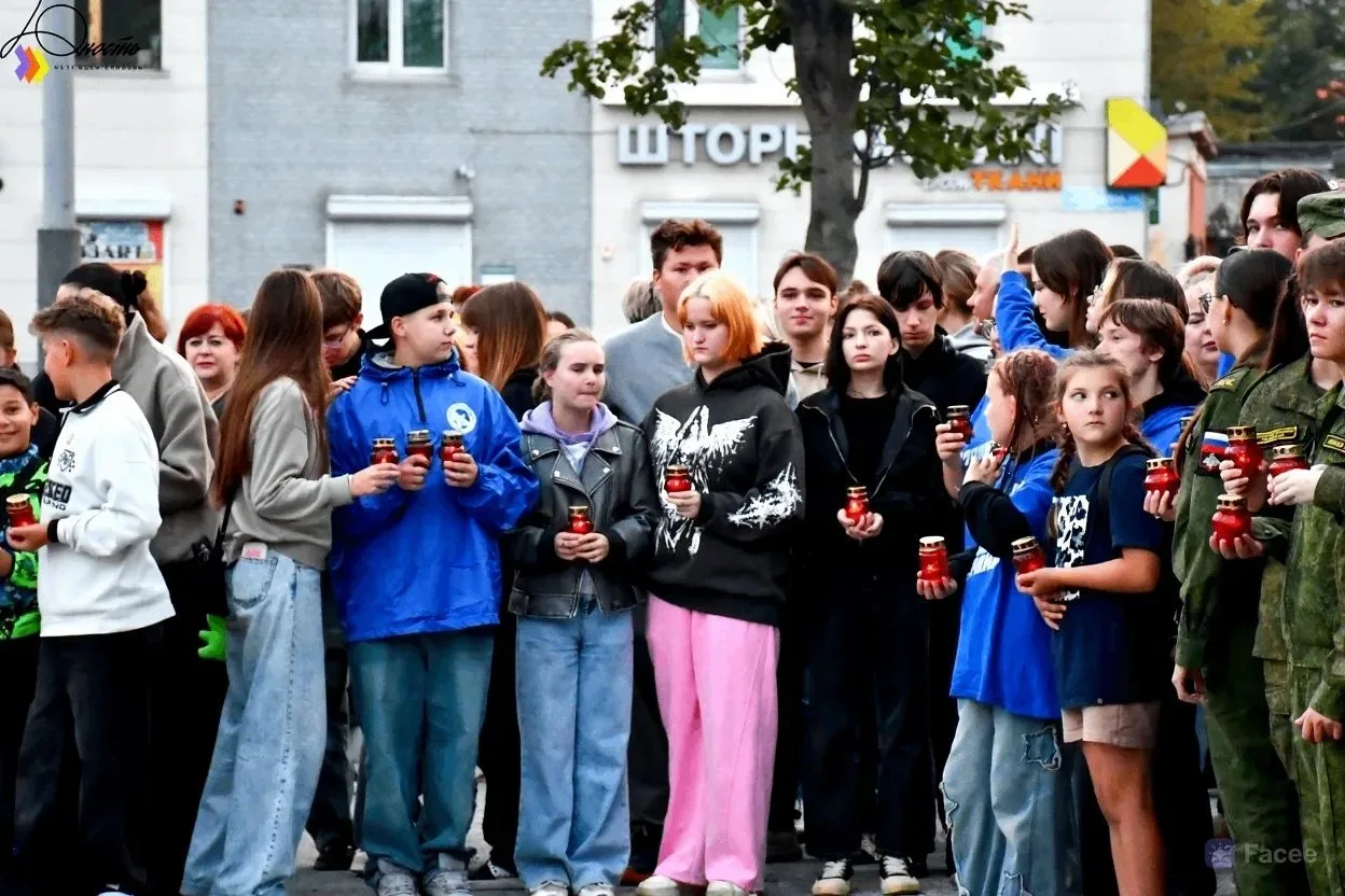 3 сентября, ровно в 20:00, студенты и преподаватели нашего филиала вместе с жителями го...
