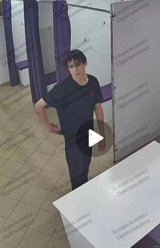 В Краснодаре парень пришёл за товаром стоимостью в 14 тысяч рублей, сказав о том, что с...