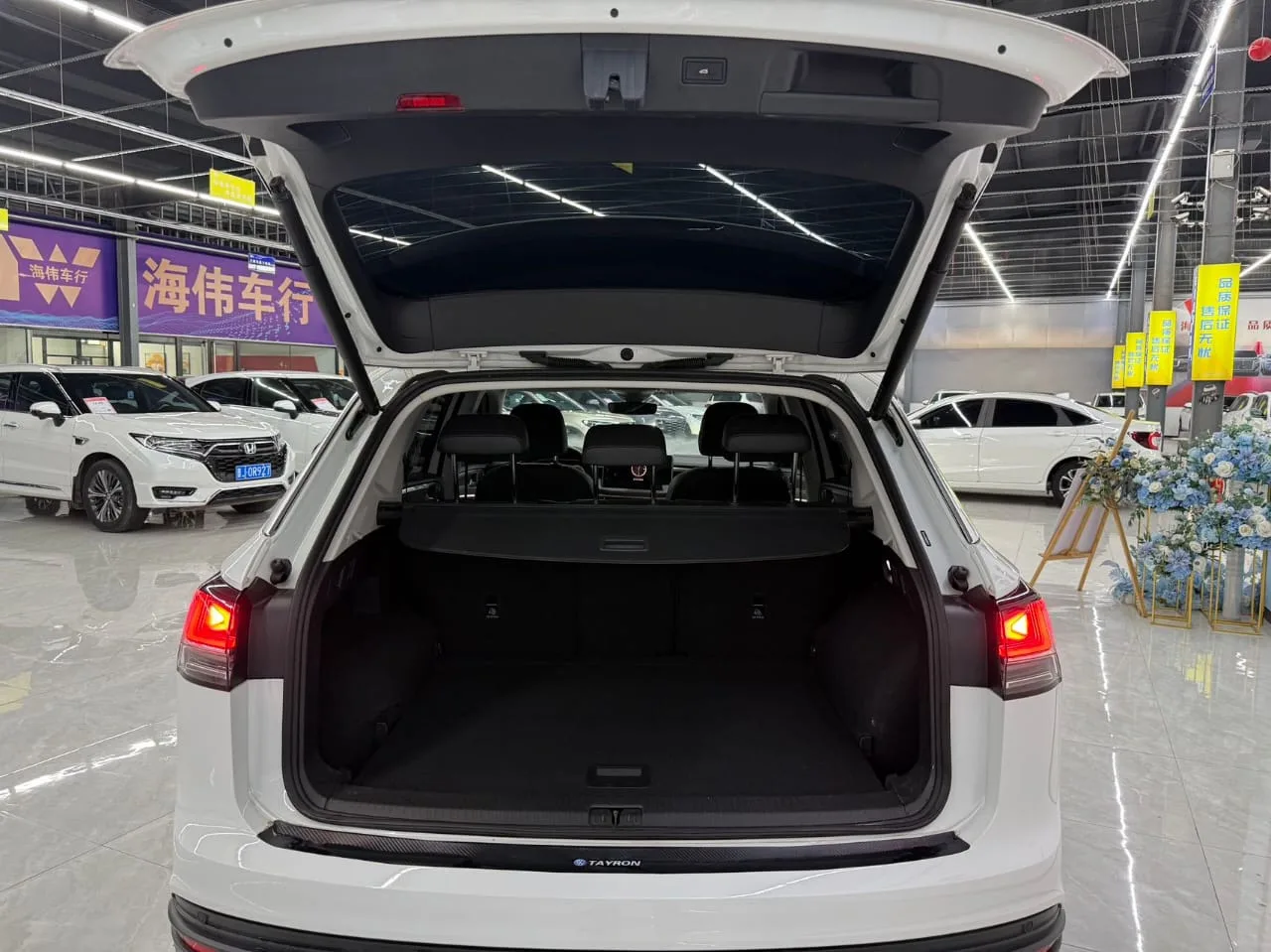 Фольксваген Тайрон, модель 2023 года, 280TSI, передний привод, комплектация Comfort Adv...
