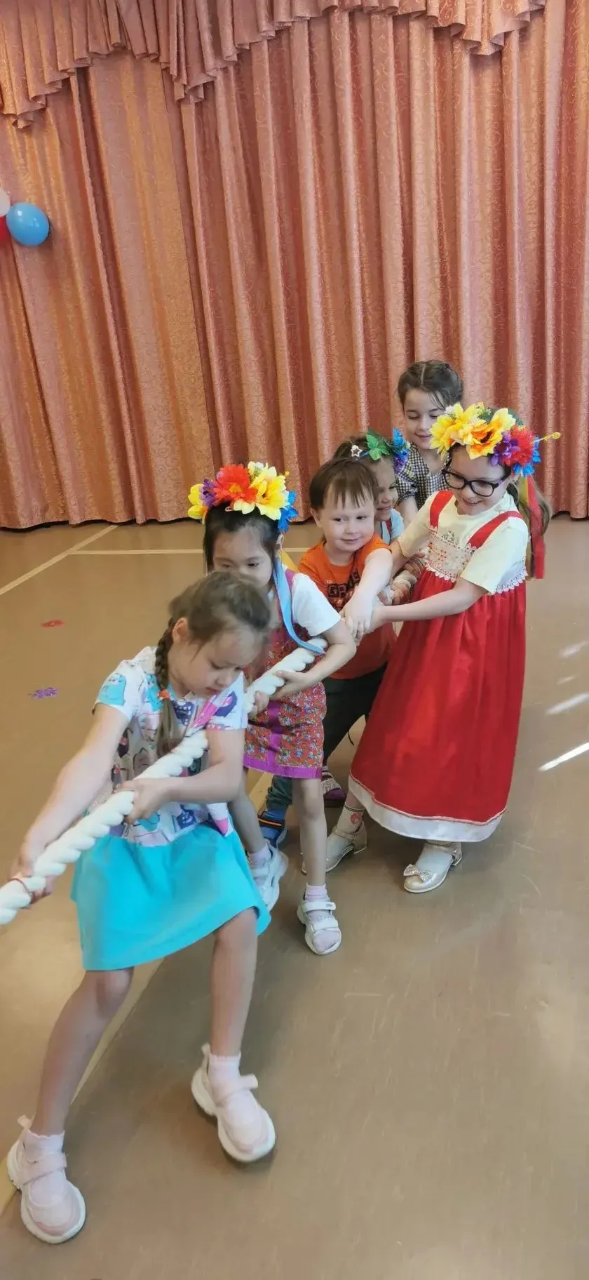 🇷🇺 Как мы отметили День России!
Третья площадка (ул. Севастьянова) превратилась в центр народных т