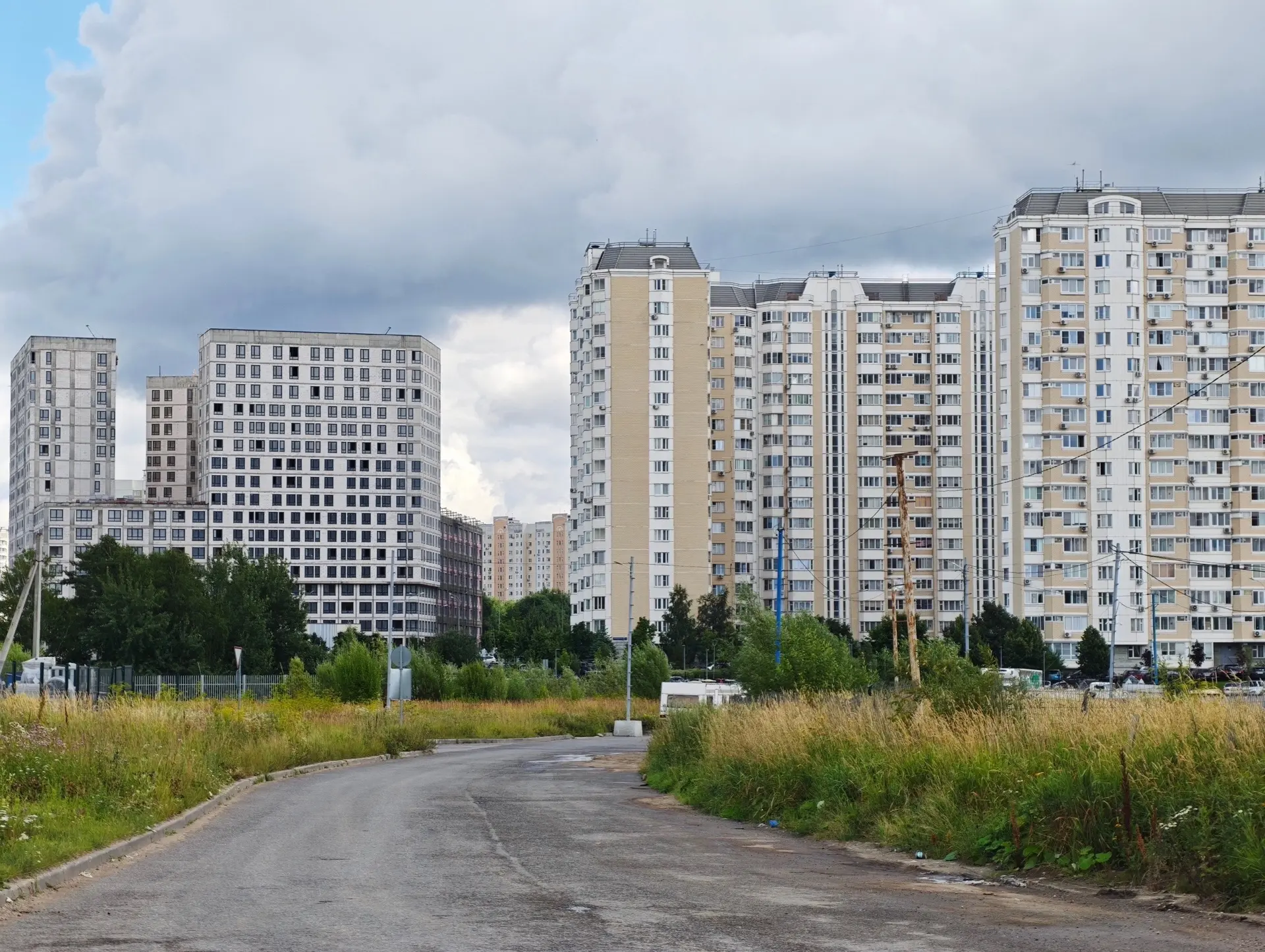 Получено разрешение на строительство дополнительного выезда из микрорайона Переделкино Ближнее

Вмес