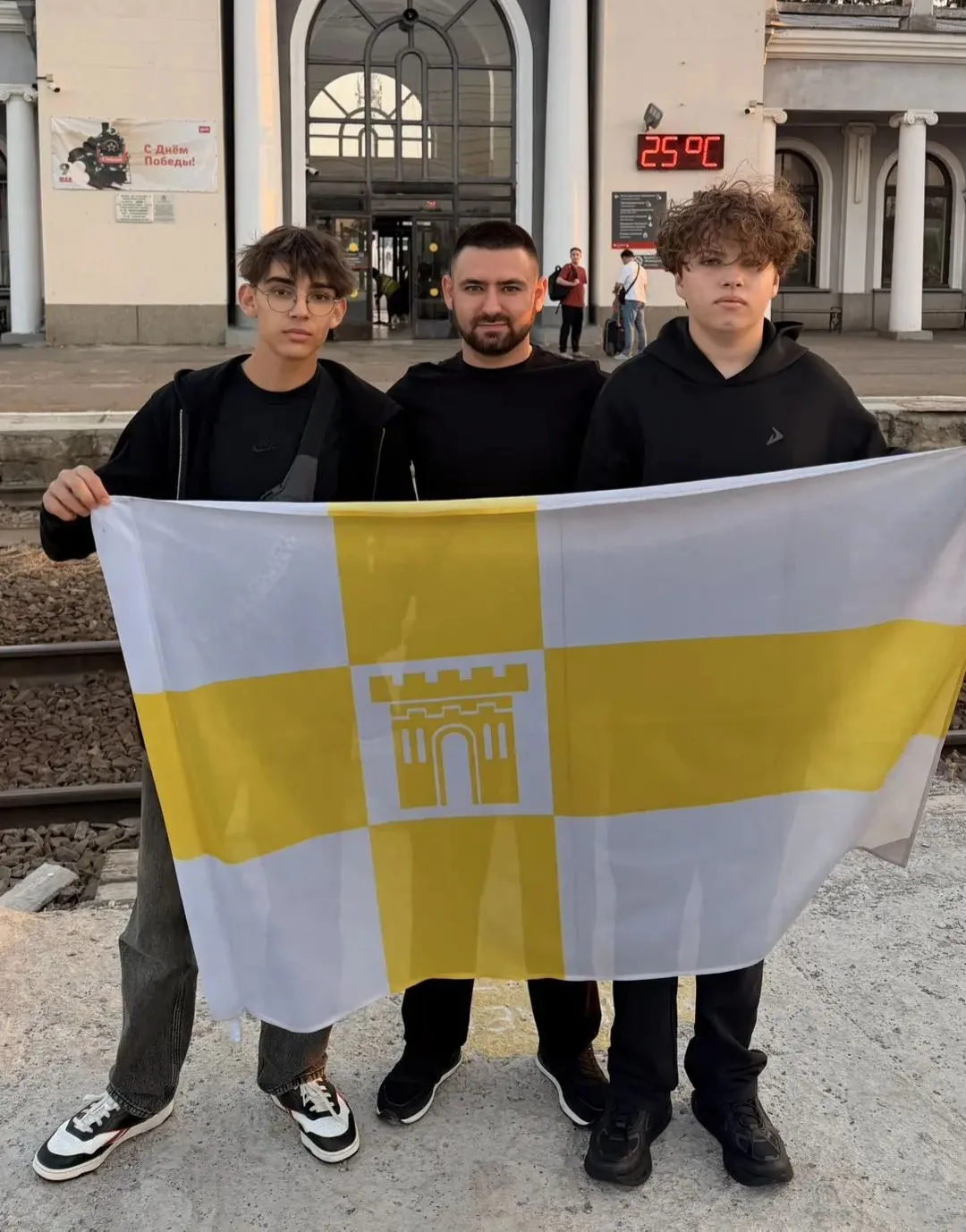 Сегодня команда лицея, представляющая город Ставрополь, прибыла в г.Казань для участия ...