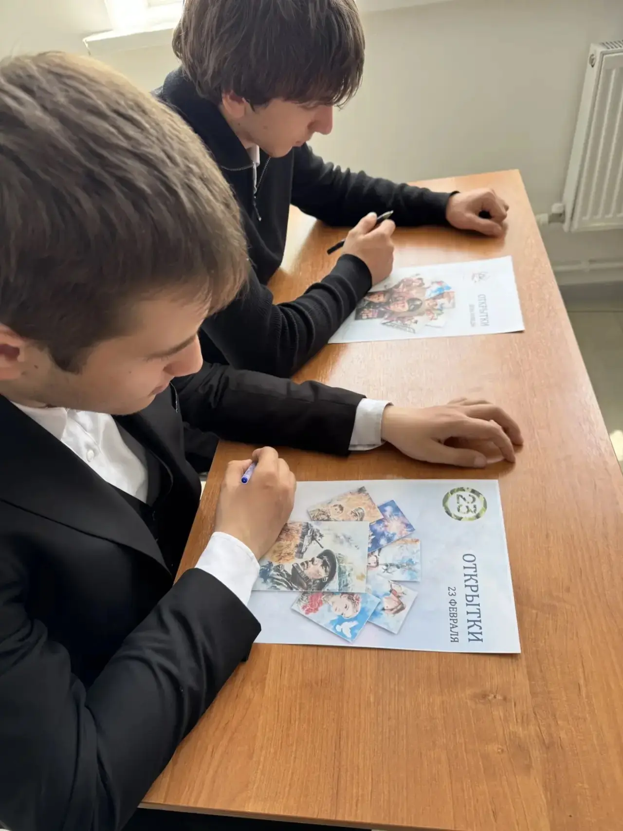 💌 В 10 классе прошло трогательное и значимое мероприятие — «Фронтовое письмо», организованное классн