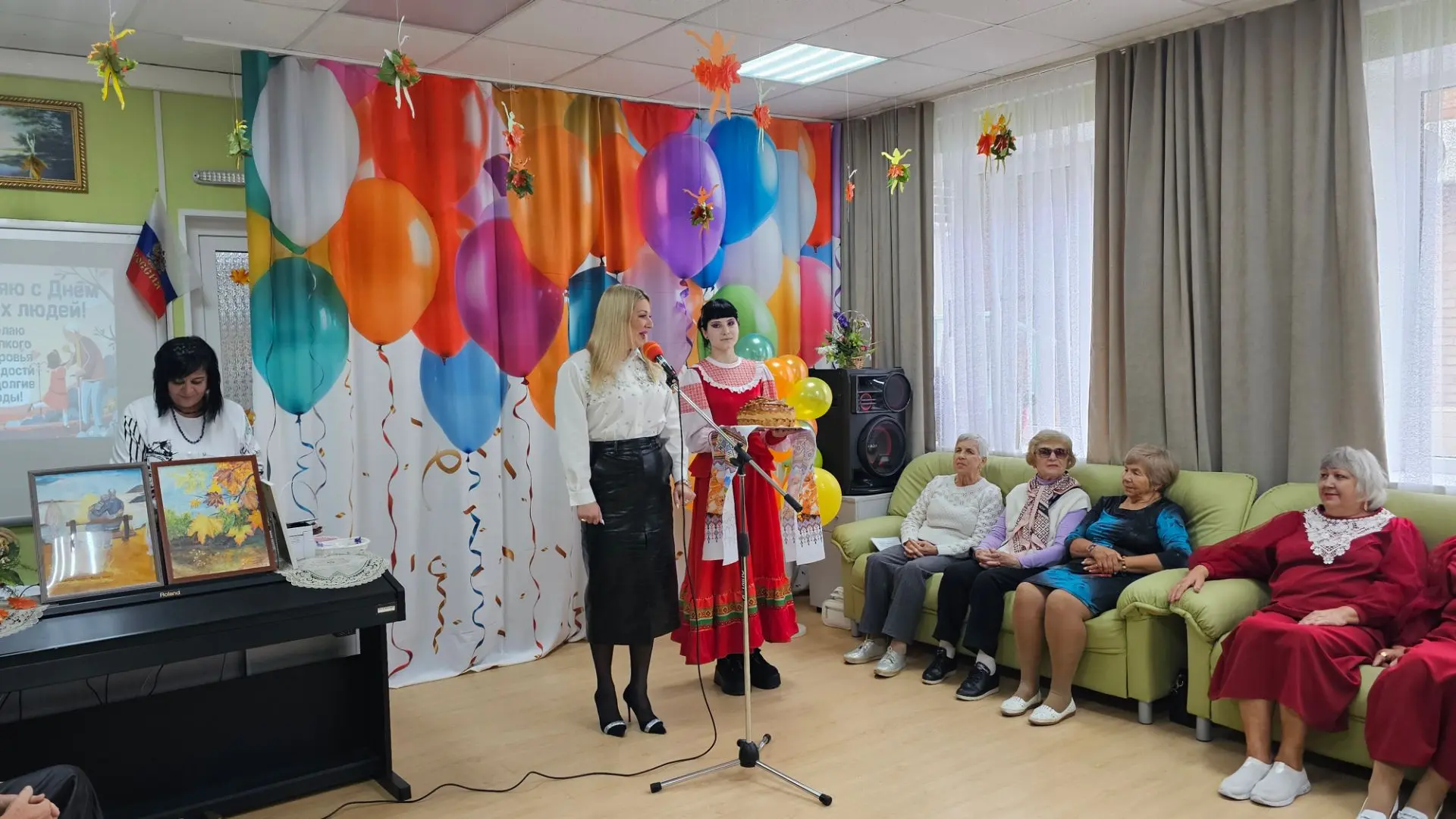 ♥️«Сердечное тепло» для старшего поколения:  волонтёры Шахтинского ренионального коллед...
