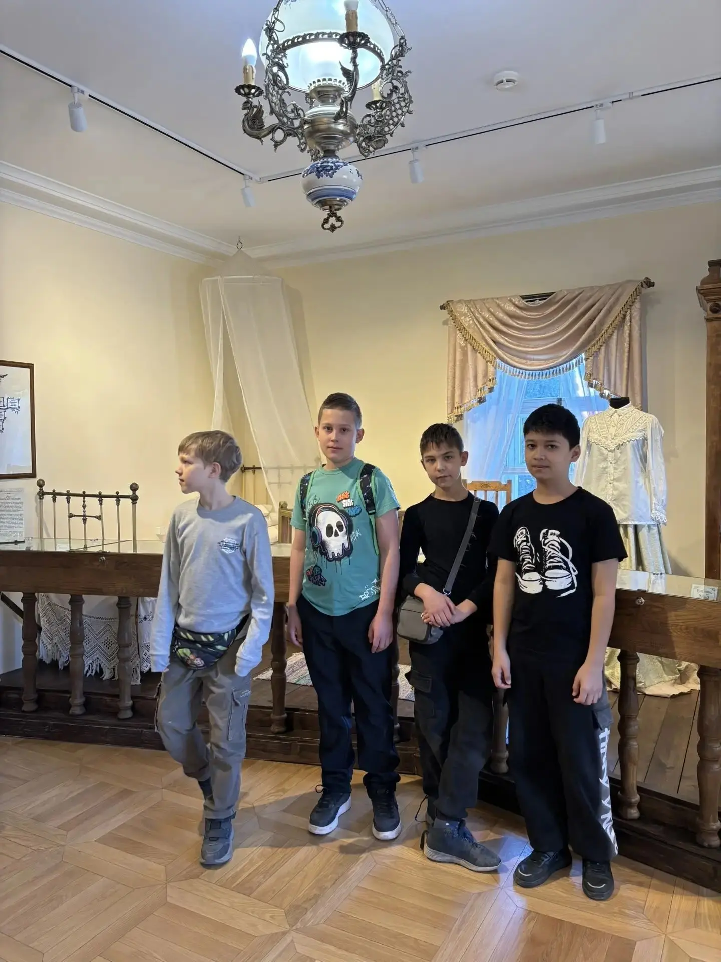 Ребята, из кружка " Историческое краеведение", 5г класса ГБОУ школы №571 с углублённым изучением анг