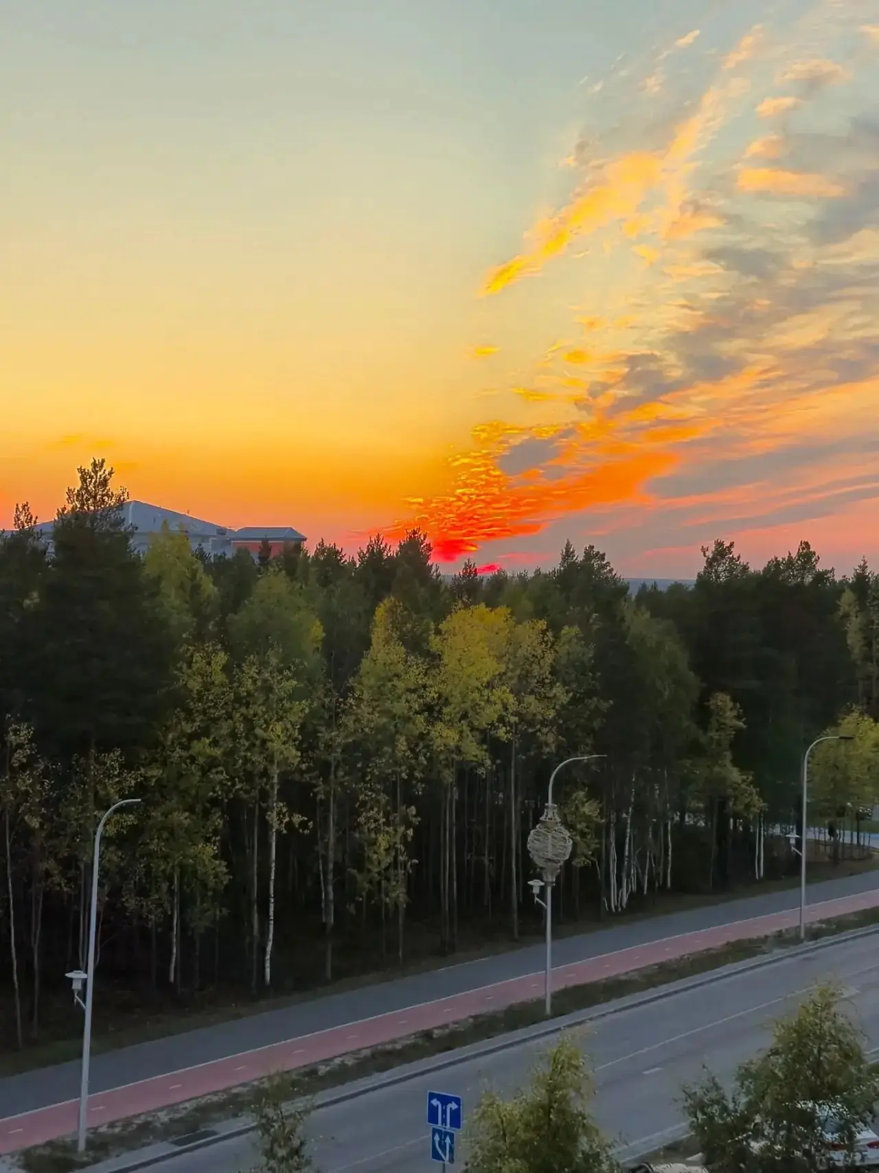 🌆 Ты посмотри какой закат
