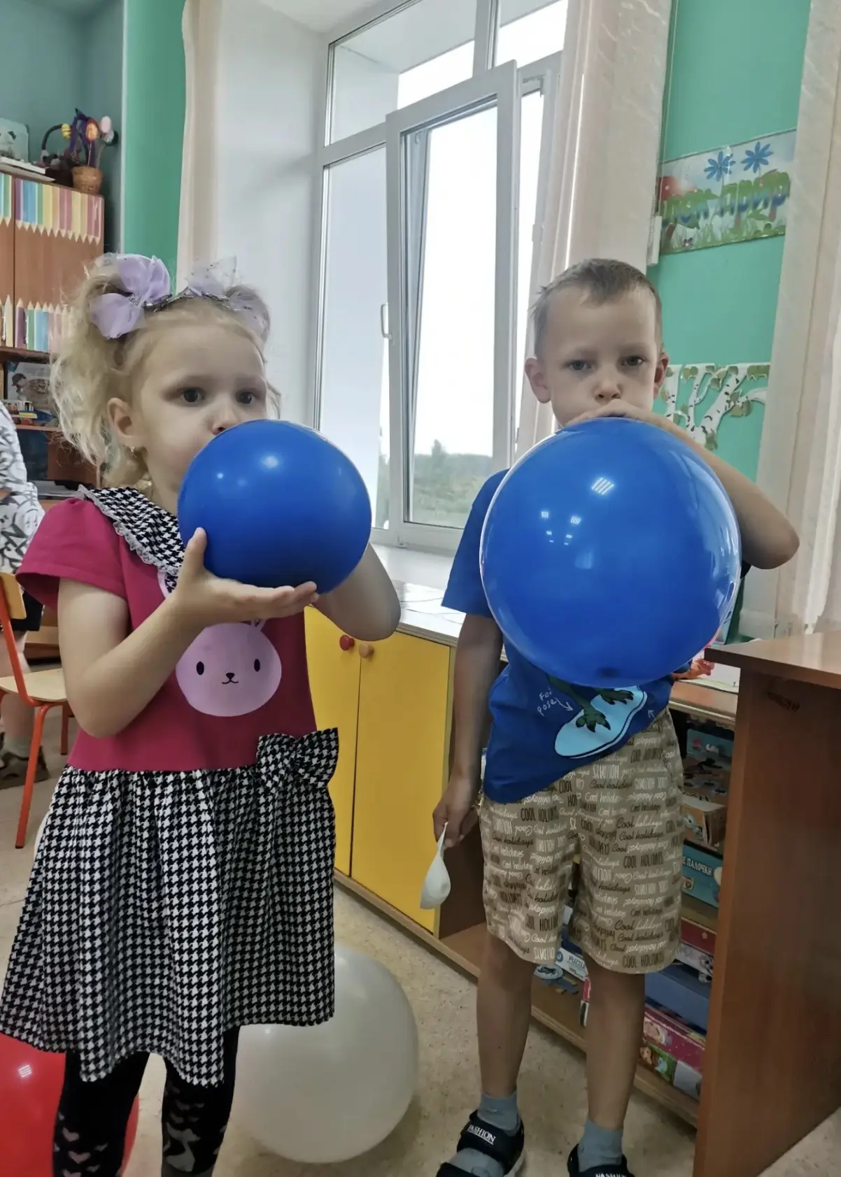 🇷🇺 Наш сад сегодня в цветах российского триколора!