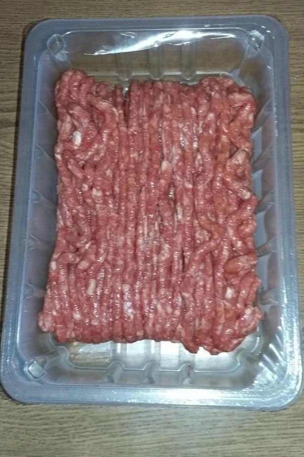 В говяжьем фарше нижегородского мясокомбината нашли ДНК свиньи

Нарушение выявили в продукции «Черны