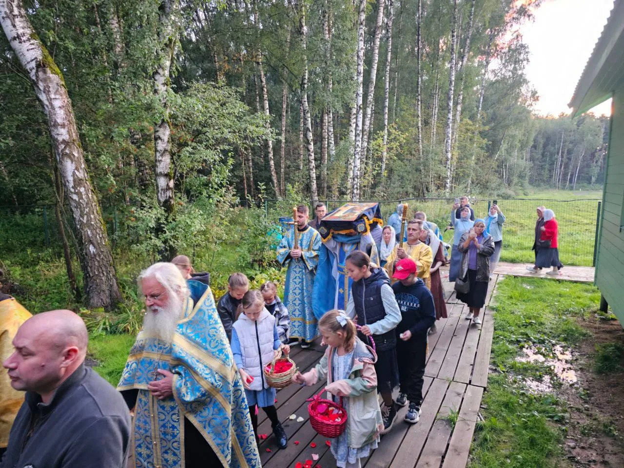 🌹Дорогие друзья! Сегодня последний день Успенского поста, и уже вечером мы будем встре...