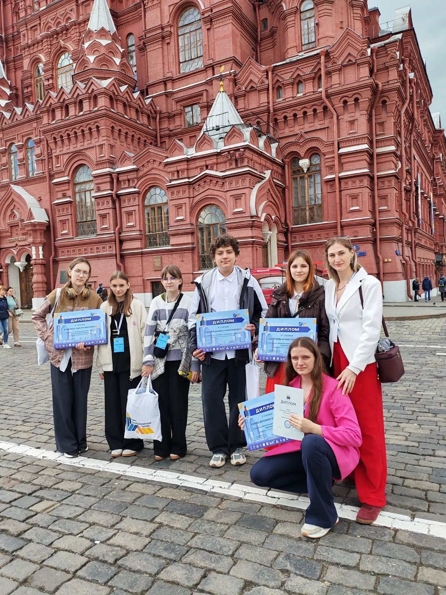 Юные ноябряне успешно выступили на IX Всероссийском конкурсе «Идеи, преображающие города»!