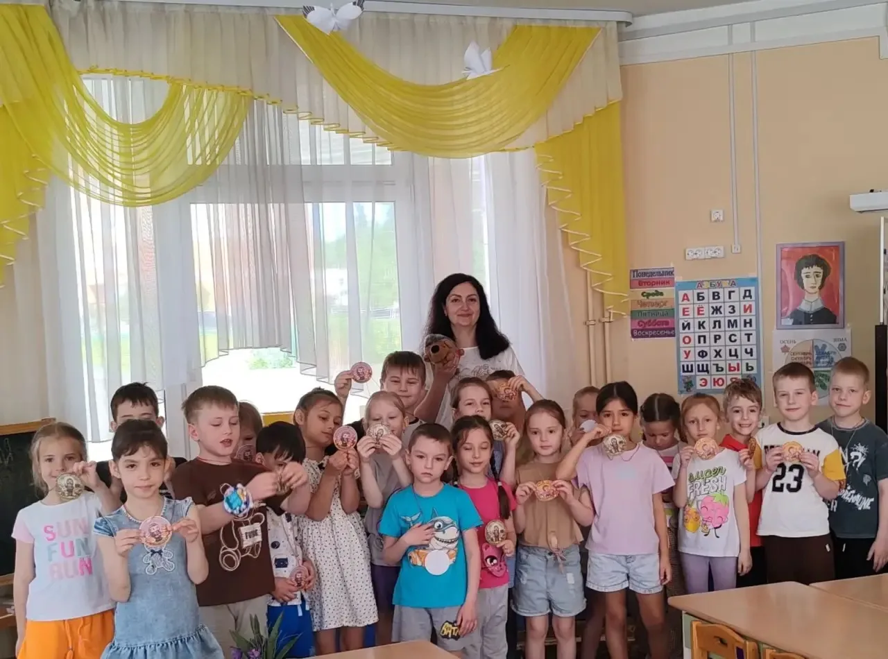 В подготовительных группах прошло прощание с "Лесной школой". В течение учебного года педагог-психол