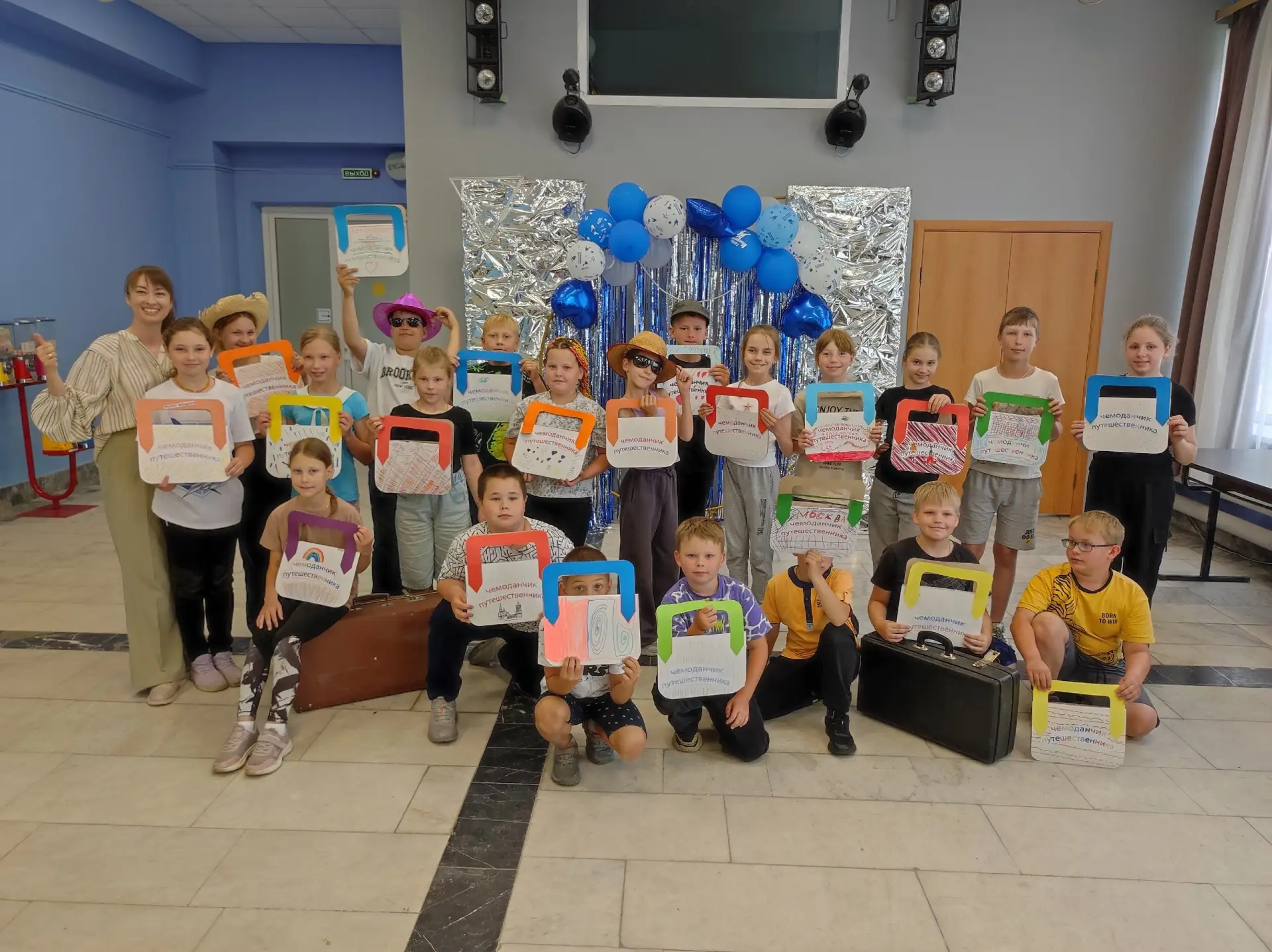Волшебное путешествие в одном чемоданчике! 👜👜👜

Сегодня у наших юных исследователей было невероят