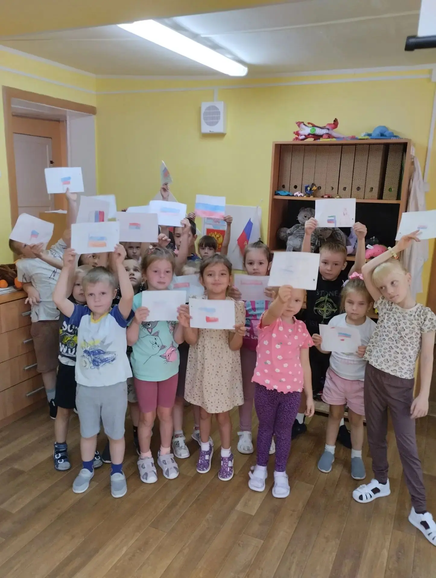 📣 22 августа — День флага России! 📘