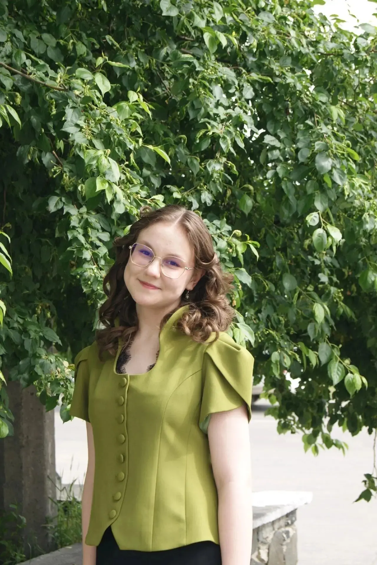 Знай наших 🎓 💪 💯
Обучающиеся 9х классов нашей школы Елисеева Анна (9б) и Ишмухаметова Жанна (9а) 