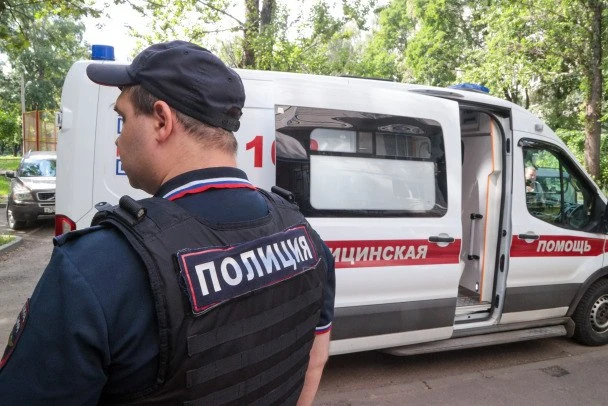 На переходе в Мурино машина сбила человека на электросамокате