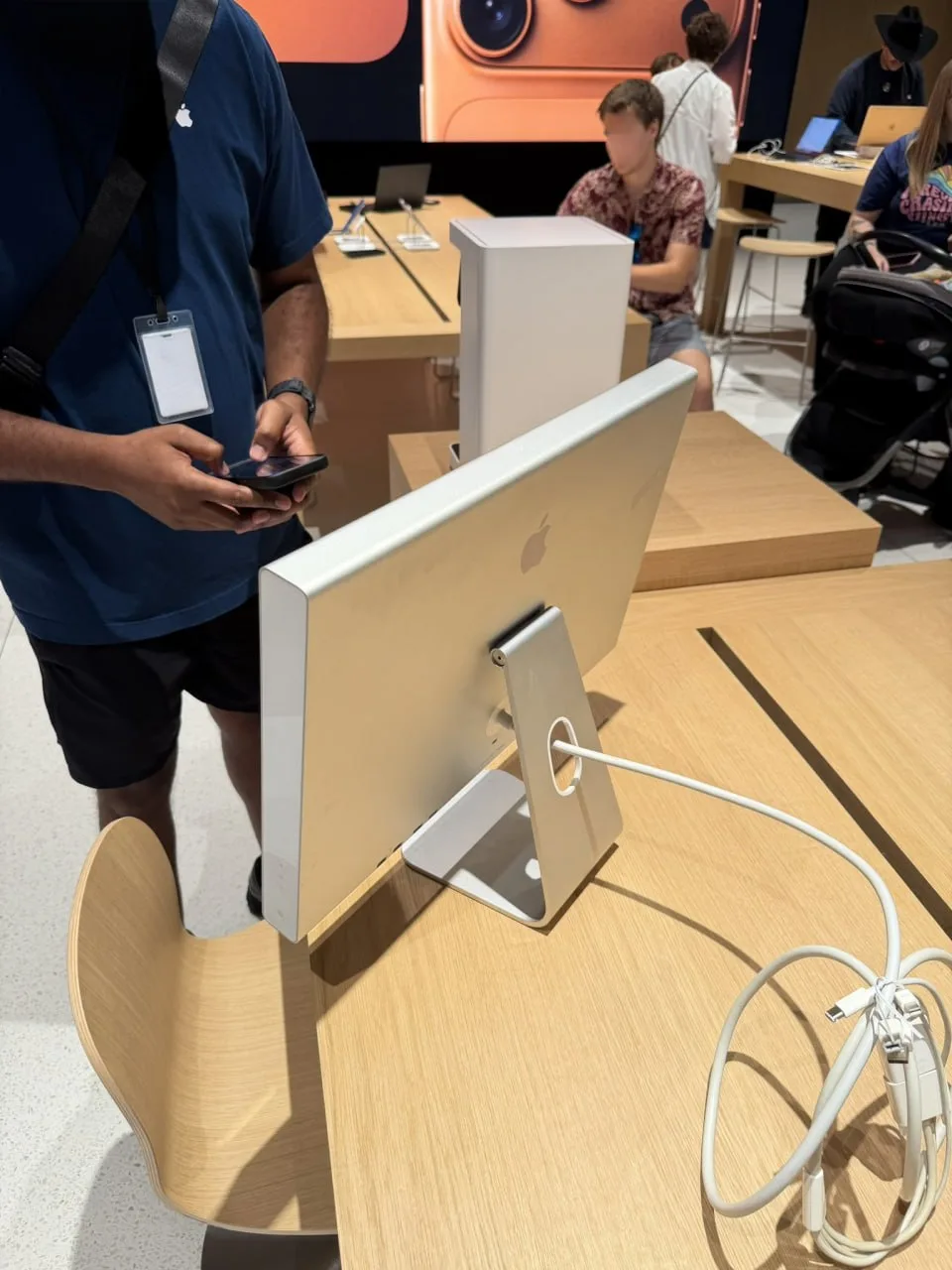 🍏 Apple Cinema Display удивил своей долговечностью

В сервисный центр попал Apple Cinema Display, в