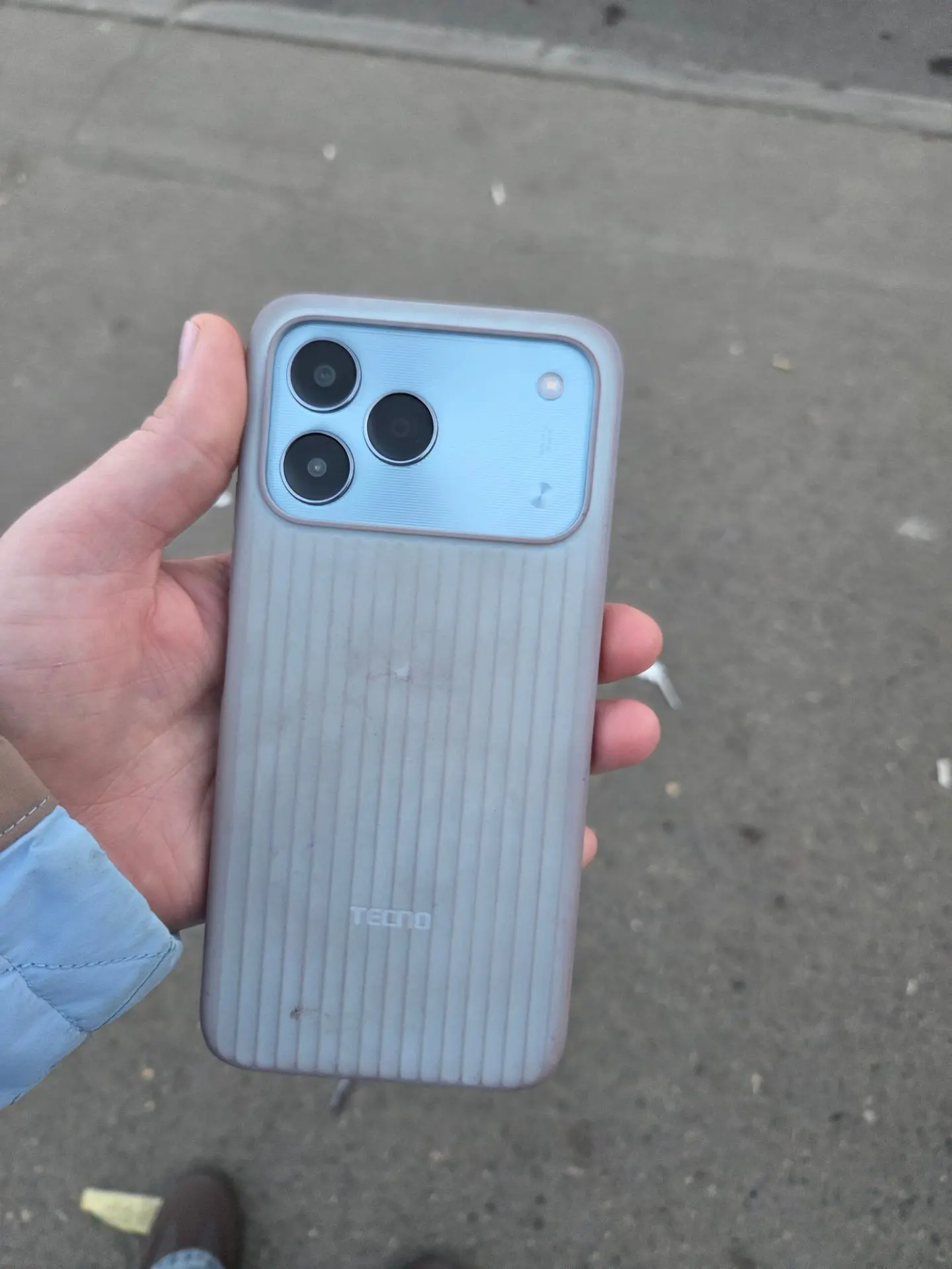 Найден телефон 89635775708