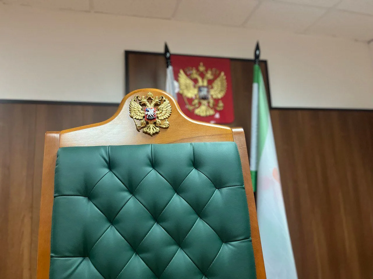Республиканский суд оставил под домашним арестом обвиняемого в покушении на убийство жителя республи