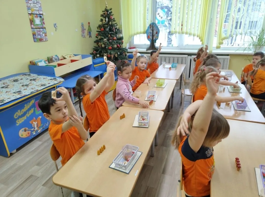 🎓Воспитанники #ДО_родничок совершили путешествие в страну Математики  Ребята из группы «Утята» в ход